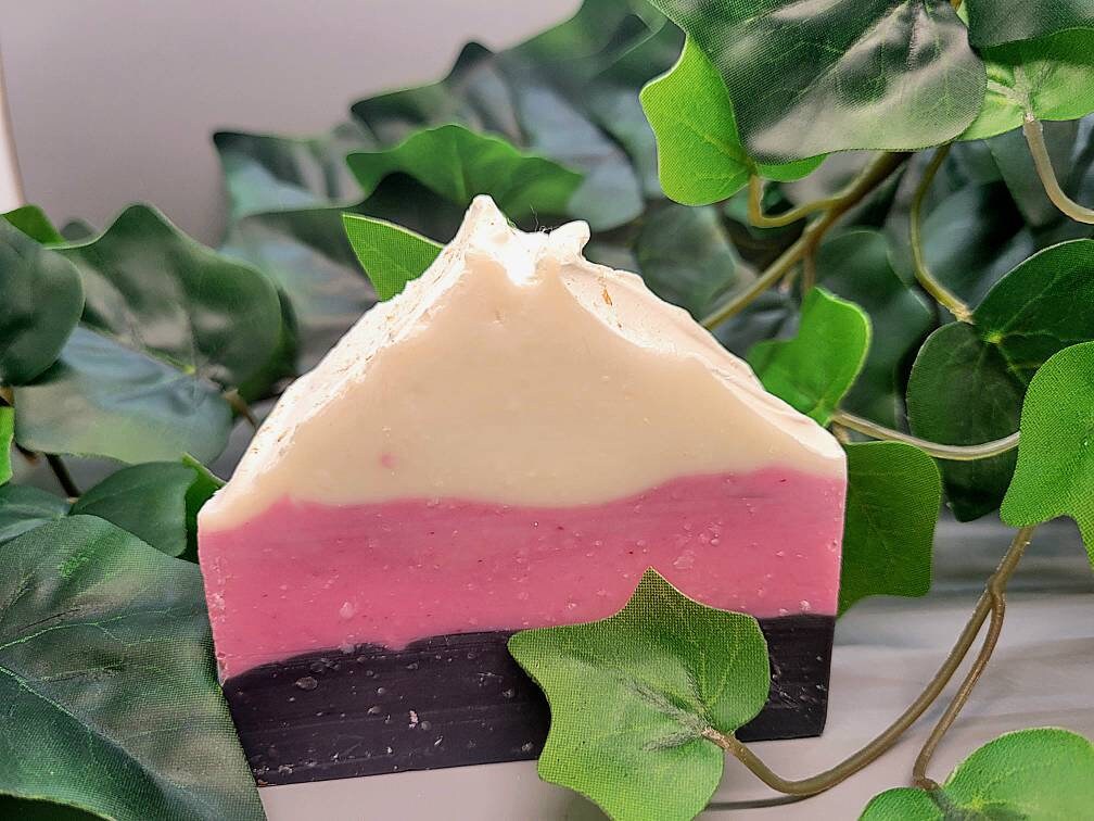 Flower handmade soap bar natural shea butter /FREE mesh bag foam help lather skin care / self body care