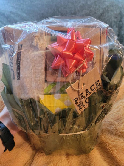 Spring mothers day Pampering love care beauty Gift / box presents fun party giving/ skincare spa body facial kit / woman girlfriend